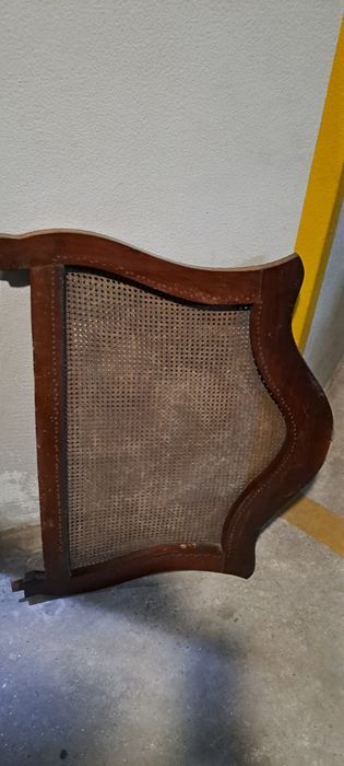 Encosto para cadeiras e caldeirões