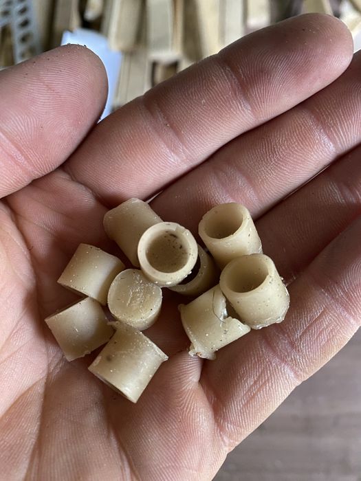 Маточні мисочки з воску