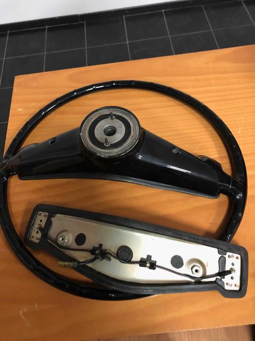 Datsun 1200 peças diversas