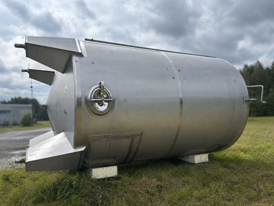 Zbiornik INOX 28 000 l ze stali kwasoodpornej - pionowy
