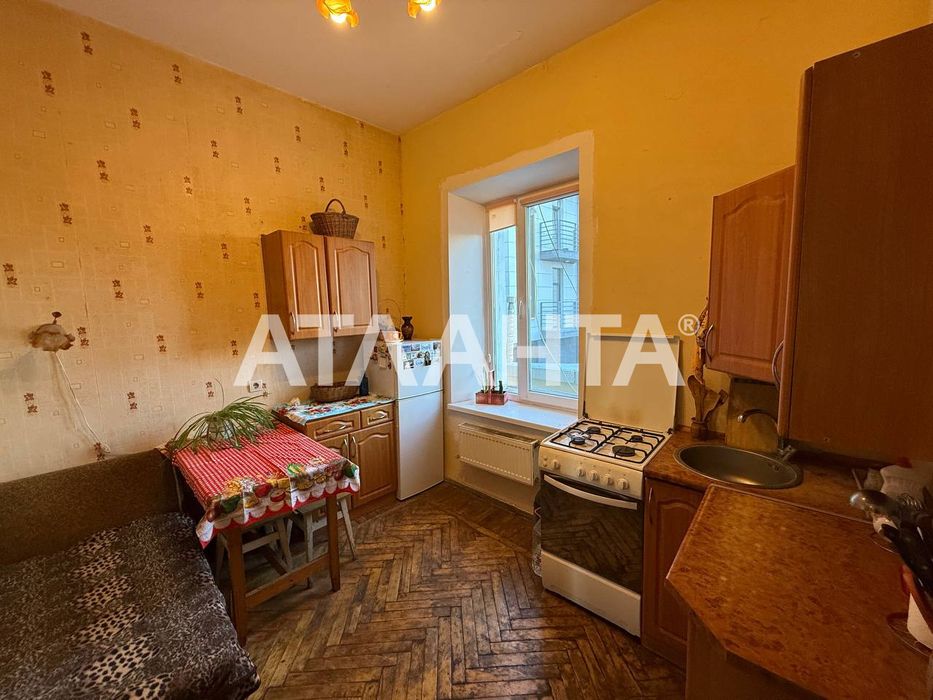 3 комн квартира возле Привоза