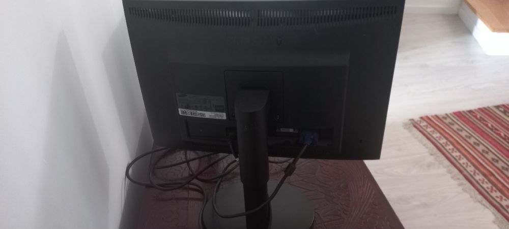 Monitor de computador433329015883059201