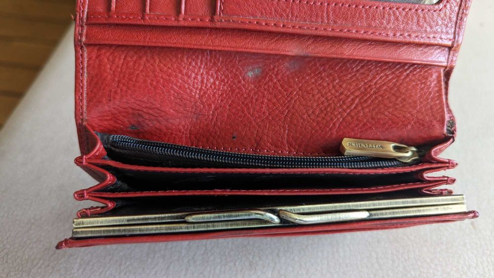 Portfel Witchen, skòra naturalna, czerwony.