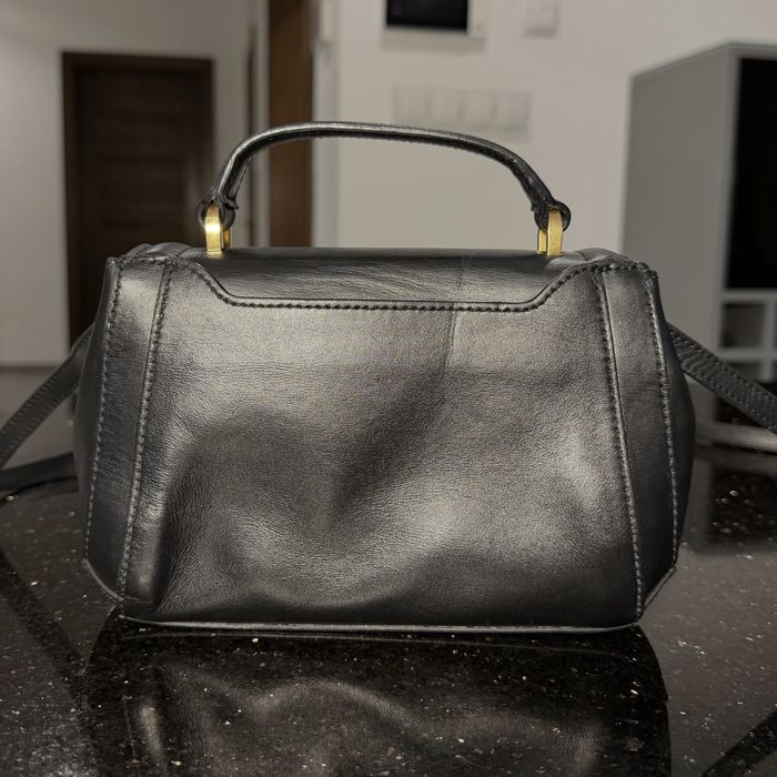 Emporio Armani torebka skórzana czarna Y3E091 YDA8D – 100% skóra cielęca