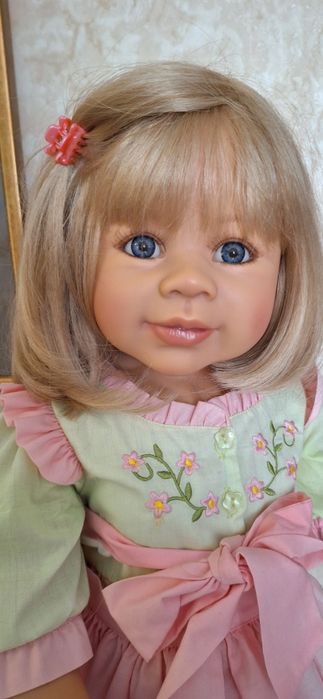 Срочно!!!Коллекционная виниловая кукла автора Моника Левениг