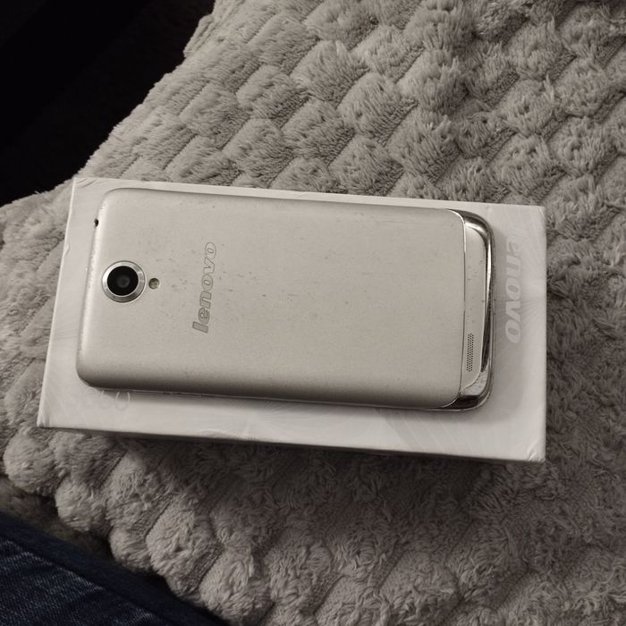 Telefon komórkowy Lenovo