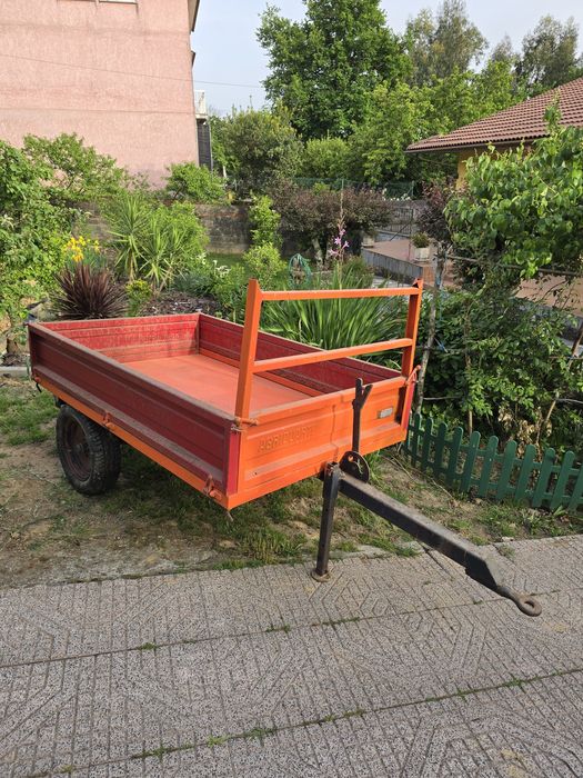 Trator Hinomoto C174 sem matrícula