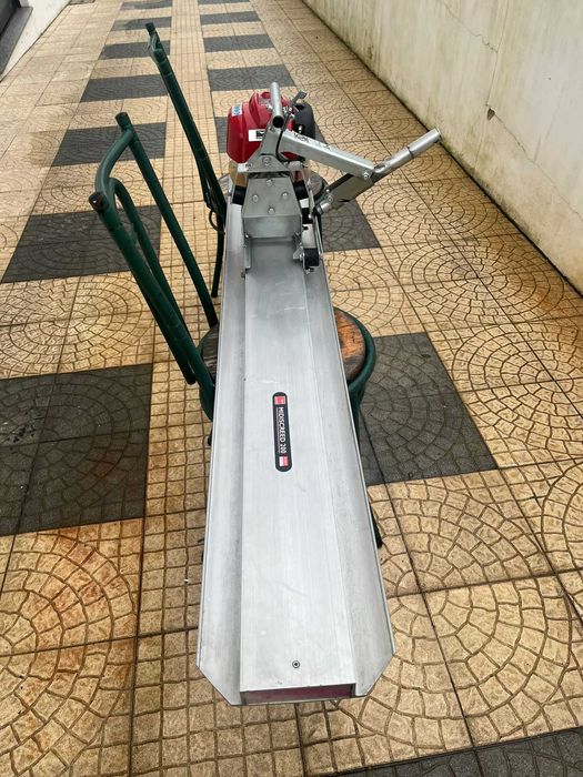 Régua a gasolina ALTRAD MIDISCREED 200 usada 1 vez