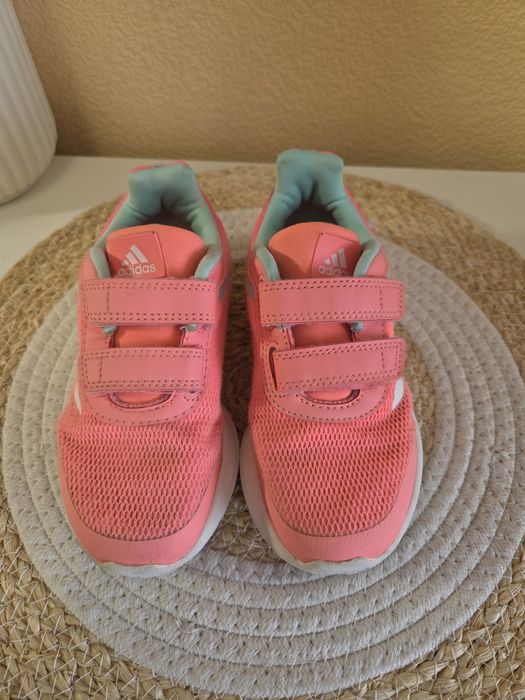 Кросівки Adidas на дівчинку