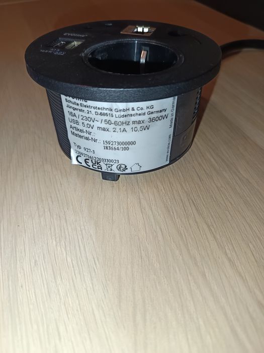 Tomada Evoline Circle 80 com USB e RJ45