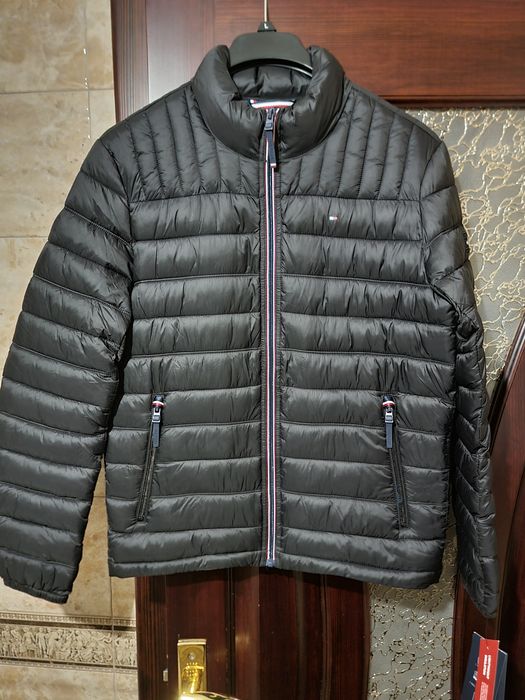 Оригінал 100% чоловічий легкий пуховик tommy hilfiger  S