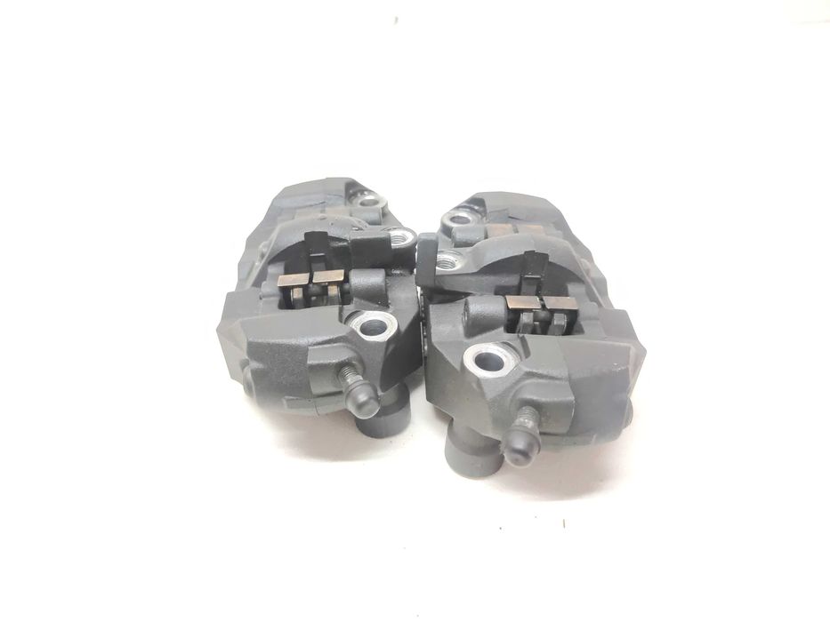 SUZUKI GSX-R 750 / 600 K8 K9 L0 Zacisk Zaciski Hamulcowe Przednie