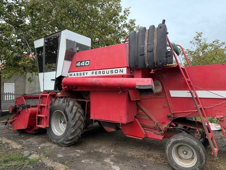 Комбайн Massey Ferguson 440 1980