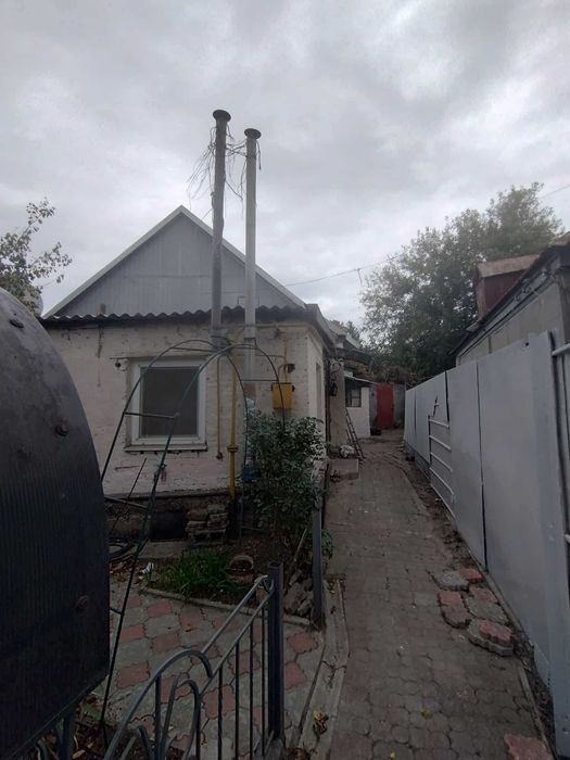 Продам часть дома  в домовладении, по ул. Баррикадной, Коммунарский