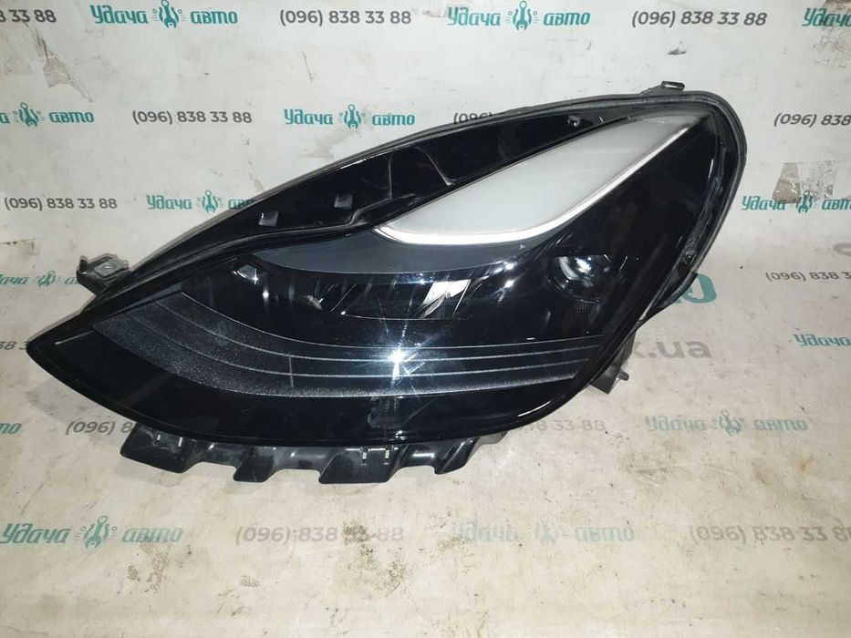 Фара передня ліва з кріпленням   Tesla Model Y 151495200D