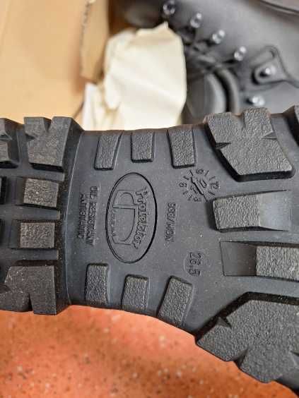 Nowe buty górskie rozmiar 40,5 (26,5)