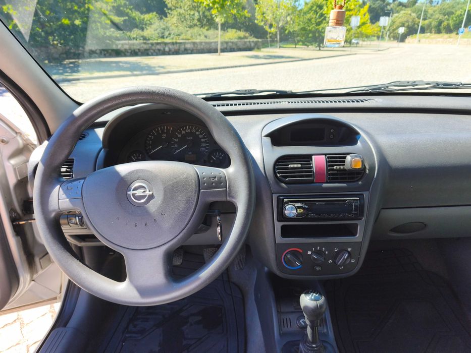 Opel Corsa 1,2 - Ano 2001 - Diesel