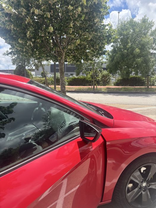 Seat leon 2.0 TDI  FR  DSG  189000km inspeçao feita recente .