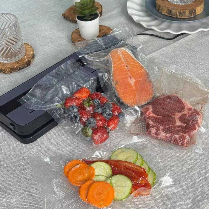Побутовий  вакууматор для продуктів домашній пакувальник для дому