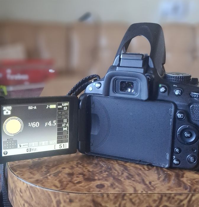 Фотоопарат Nikon D5100 18-55vr kit