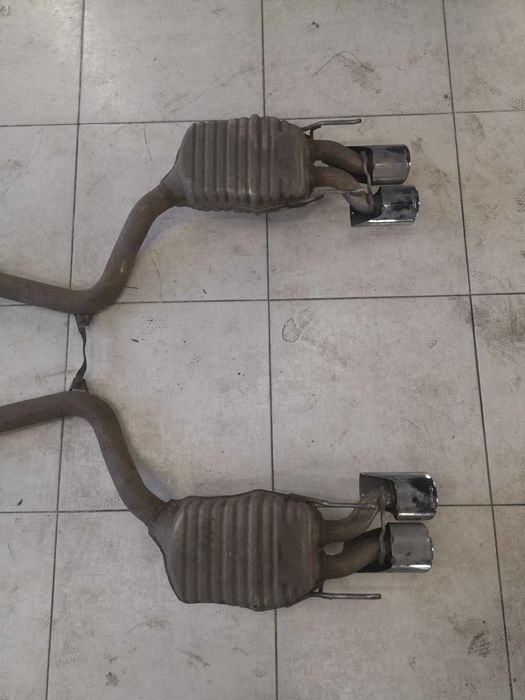 вихлопна система AMG CL63 W 216 ,без задних глушителей