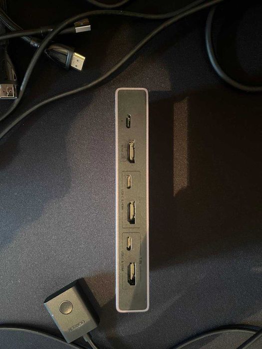 KVM switch 8k 60hz USB 3.0 2 PC Ugreen CM692