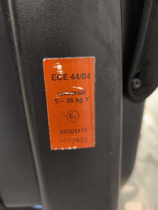 Fotelik samochodowy Recaro Young Sport 9-36kg
