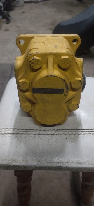 Масляный насос высокого давления на komatsu