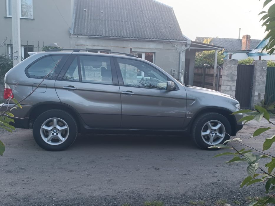 Продам BMW X5 E53