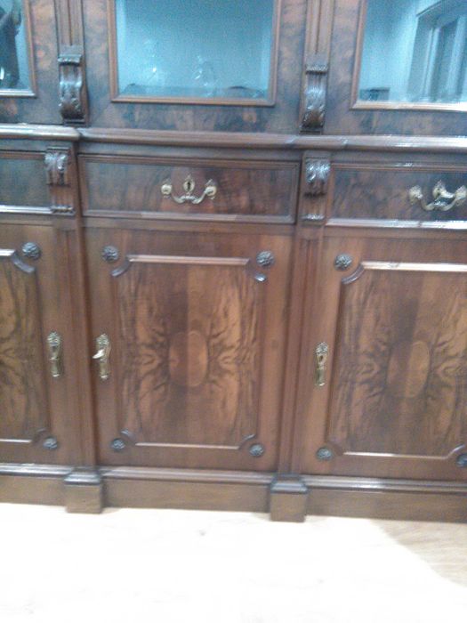 Cristaleira raiz nogueira