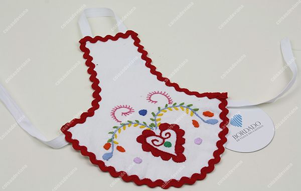 Artigos decorativos c/ bordado de Viana feito à mão - Genuínos