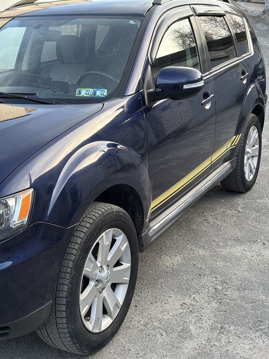 Продам Mitsubishi Outlander XL