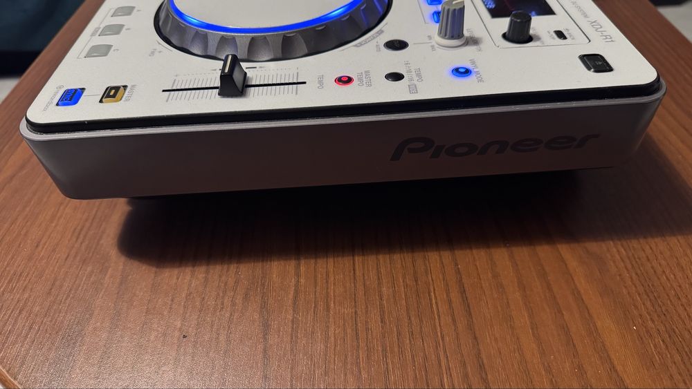 Pioneer XDJ-R1 (All-in-One)