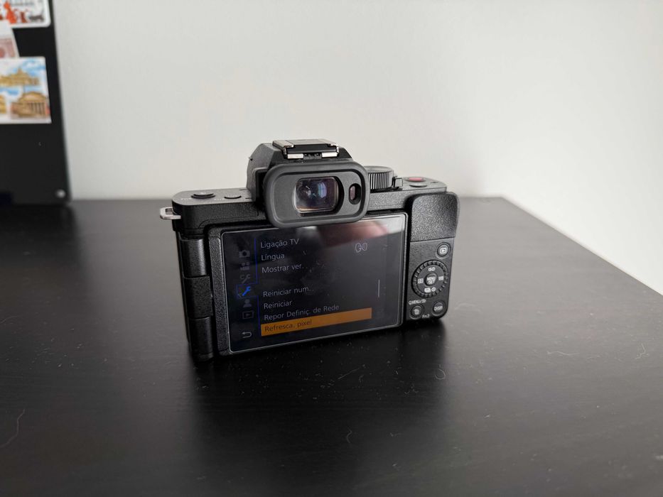 Panasonic Lumix DC-G100