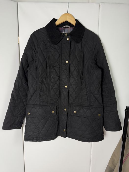 Жіноча ваксовна куртка Barbour Quilted Wax Beadnell