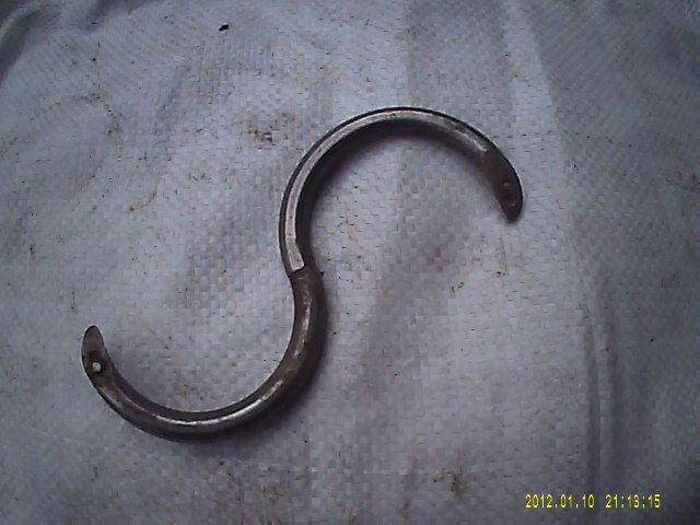 Кольцо для усмирения крупно рогатого скота бычков коров и других осыб