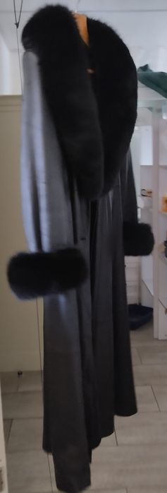 Плащ из натуральной кожи