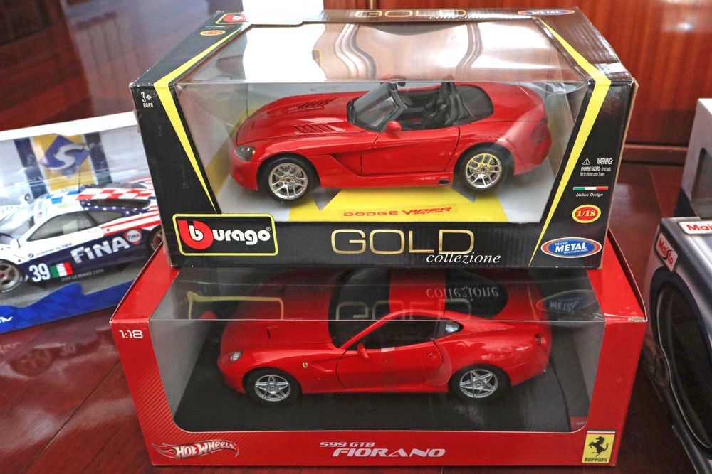 Miniaturas 1:18 Ferrari / 24h Le Mans - Hotwheels / Solido
