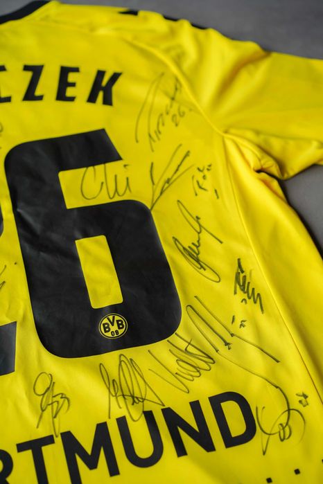 Piszczek, Lewandowski koszulka z autotiografami BVB 09, 2010-11