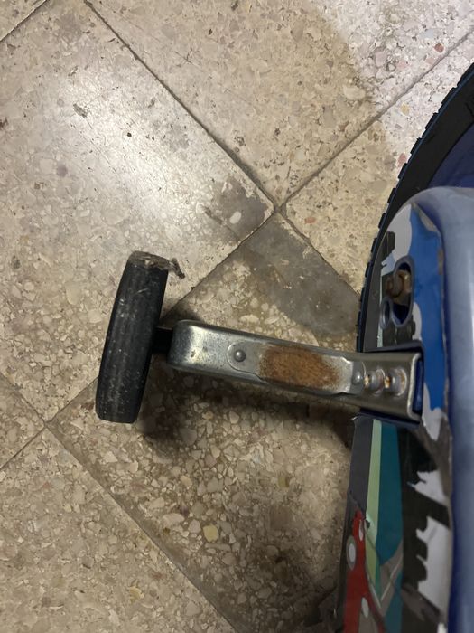 Bicicleta azul crianca