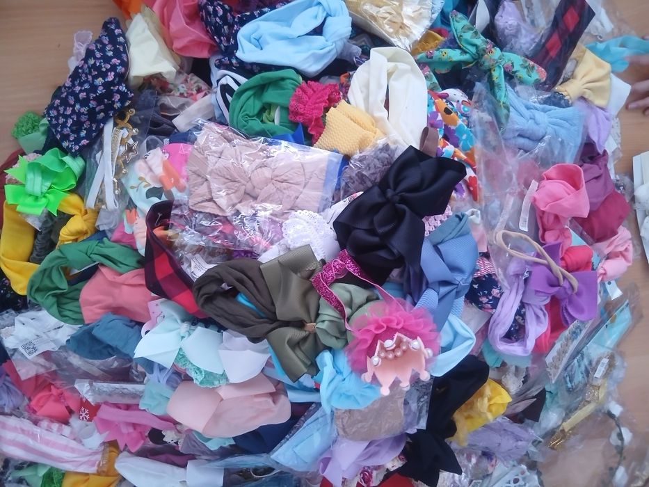 Vendo Lote 600 fitas Cabelo bebé e criança Novas