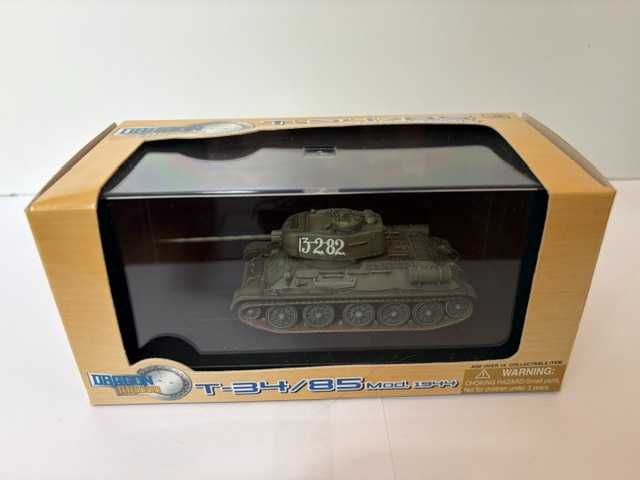 T-34/85, model 1944 /22nd Guards Armored Brigade, 5th Guards Armored Corps/ Praque 1945/ Dragon Armor / Die cast / gotowy / skala 1:72