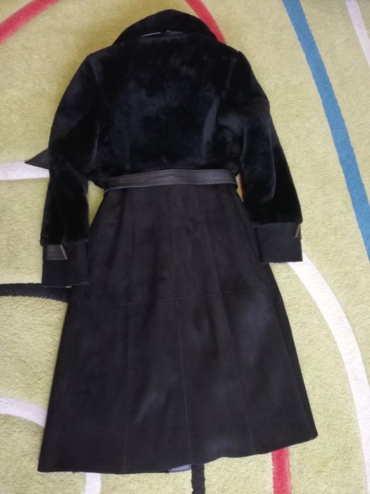 продам жiночу дубленку Donna Bacconi з хутром