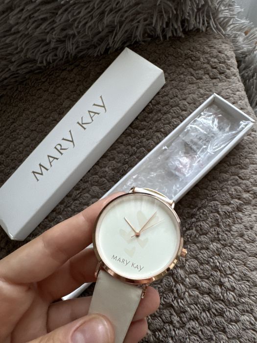 Годинник Mary Kay
