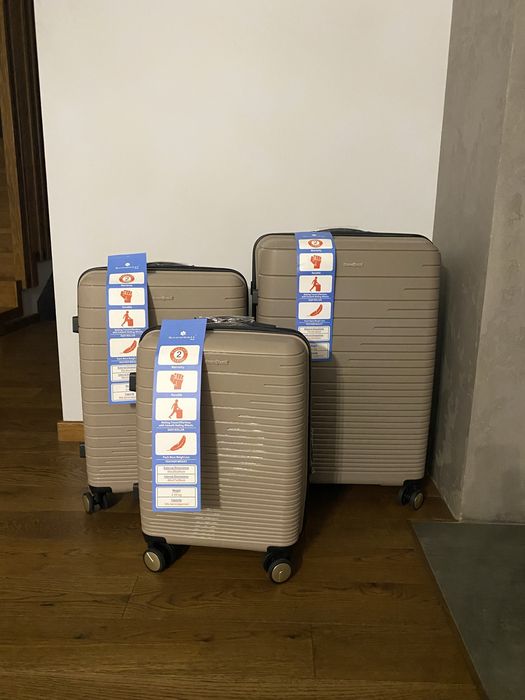 Валіза Wings 100% поліпропілен