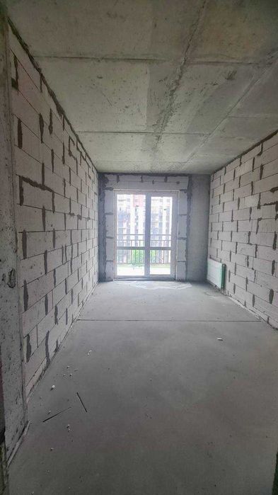 2к 58,5м Кришталеві Джерала в зеленому районі Києва