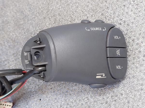 Comando / botão / interruptor multifunções RENAULT Clio II (BB0/1/2_,
