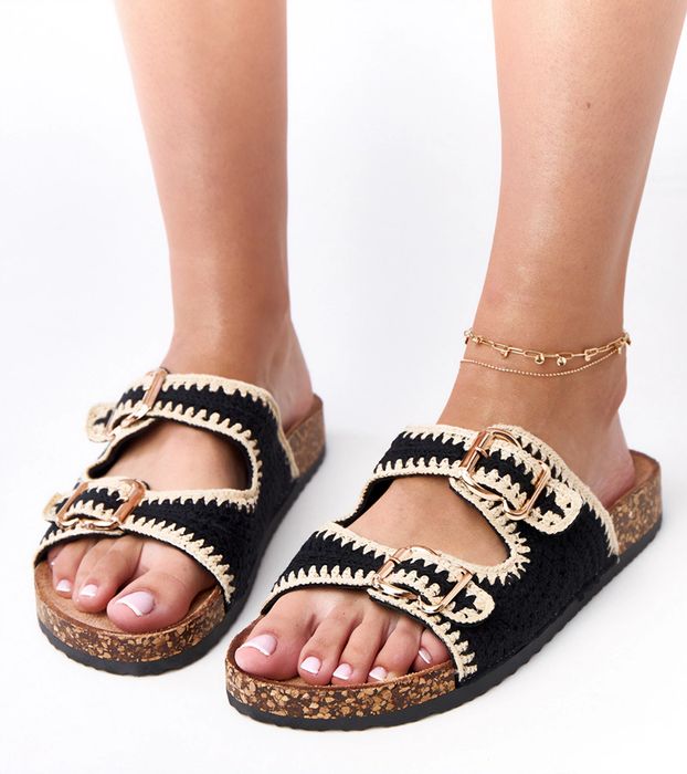 Czarne klapki szydełkowe na korkowej podeszwie Lavreta