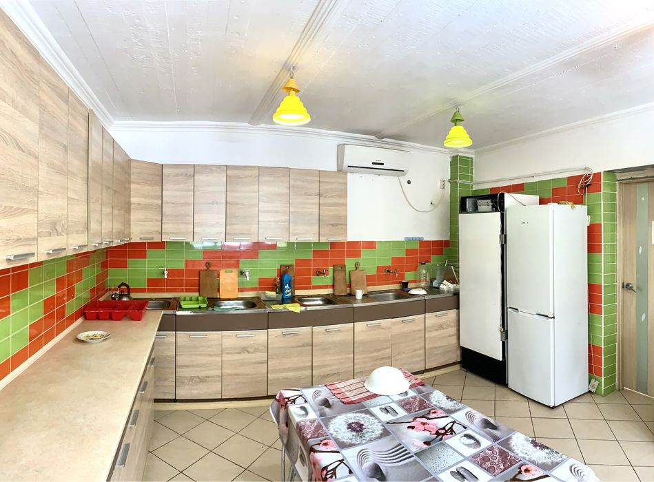 ЗАТОКА! Центр. База відпочинку на 40 номерів. Діючий бізнес