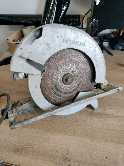 Pilarka tarczowa Hitachi C 9U